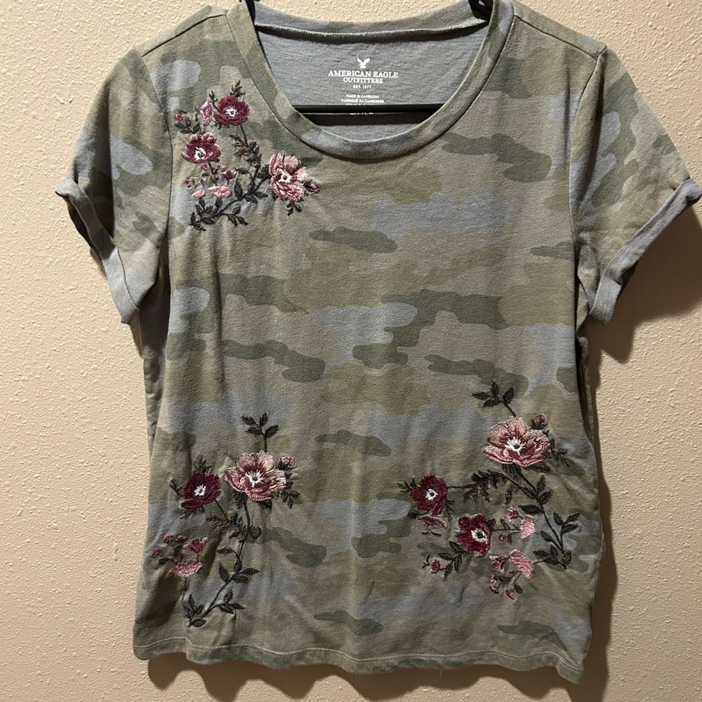 AE Camo and floral Tee